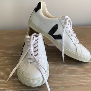 VEJA Esplar White Black Leather Sneakers